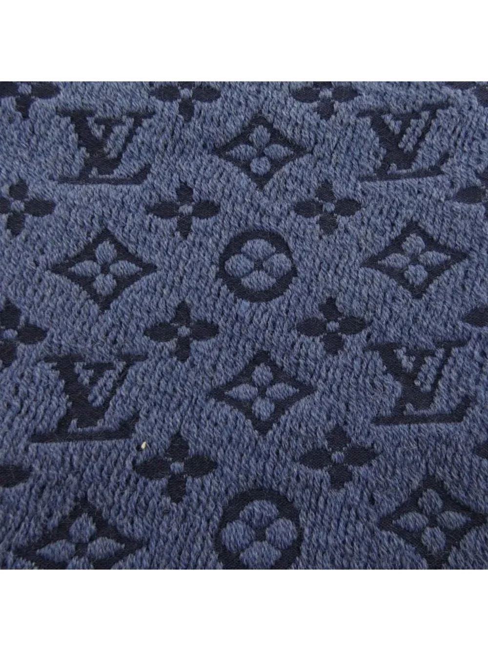 Louis Vuitton Monogram Classic Scarf